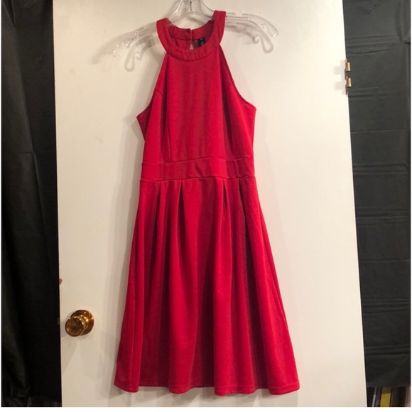 BERYDRESS SMALL RED BACKLESS DRESS STRETCH - Picture 3 of 11